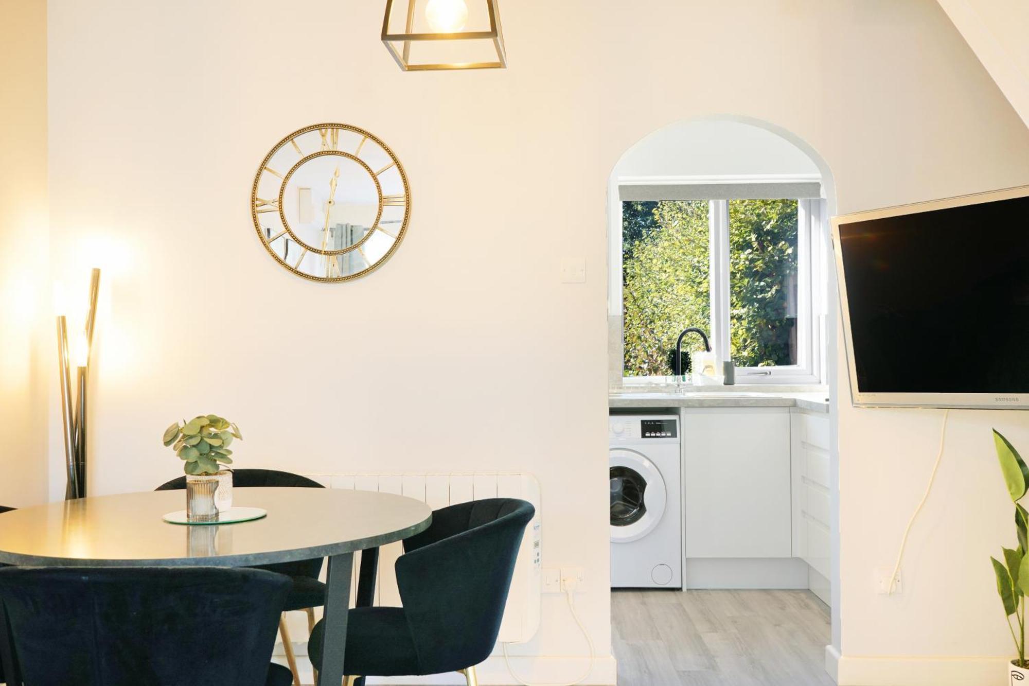 Cosy Corner In Aylesbury Near Stoke Mandeville Hospital & Town Centre With Private Parking Luaran gambar